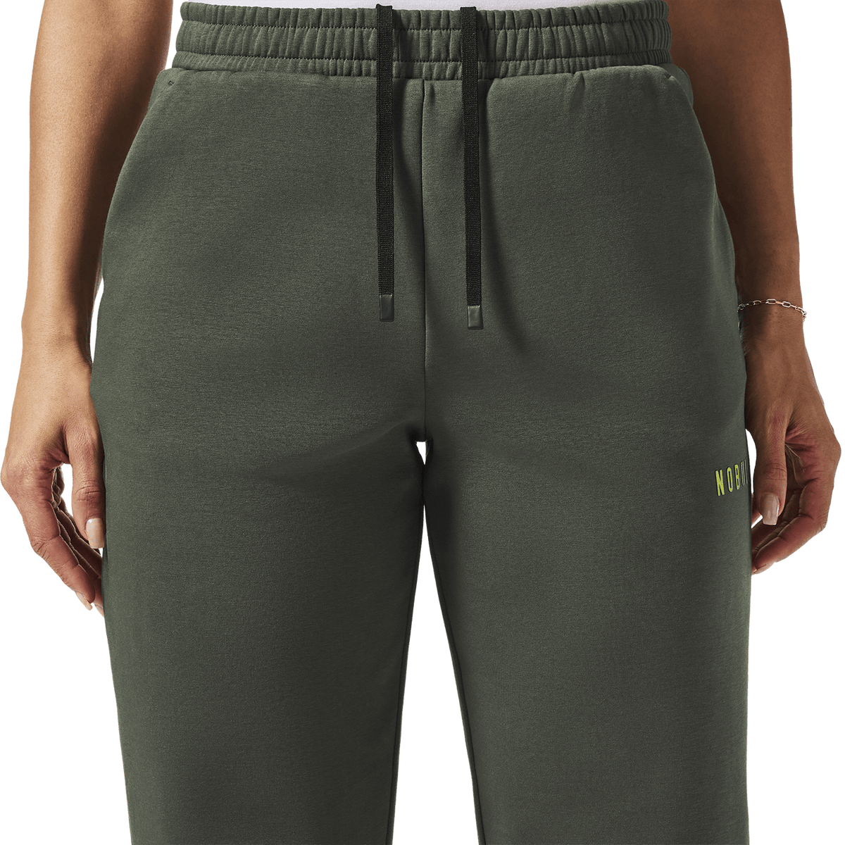 NOBULL Women's Dark Army Elements Sweatpant