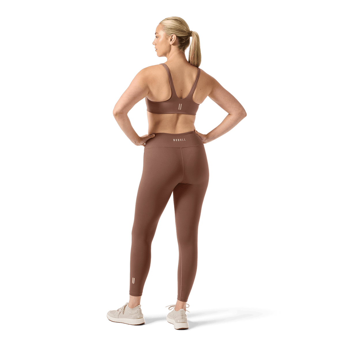 NOBULL Acorn NOBULL Matte Square Neck Sports Bra